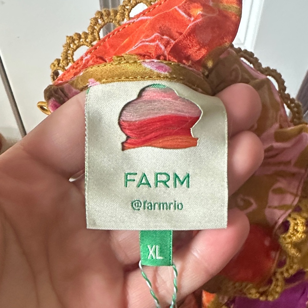 FARM Rio Multicolor Floral Top - Picture 2 of 3